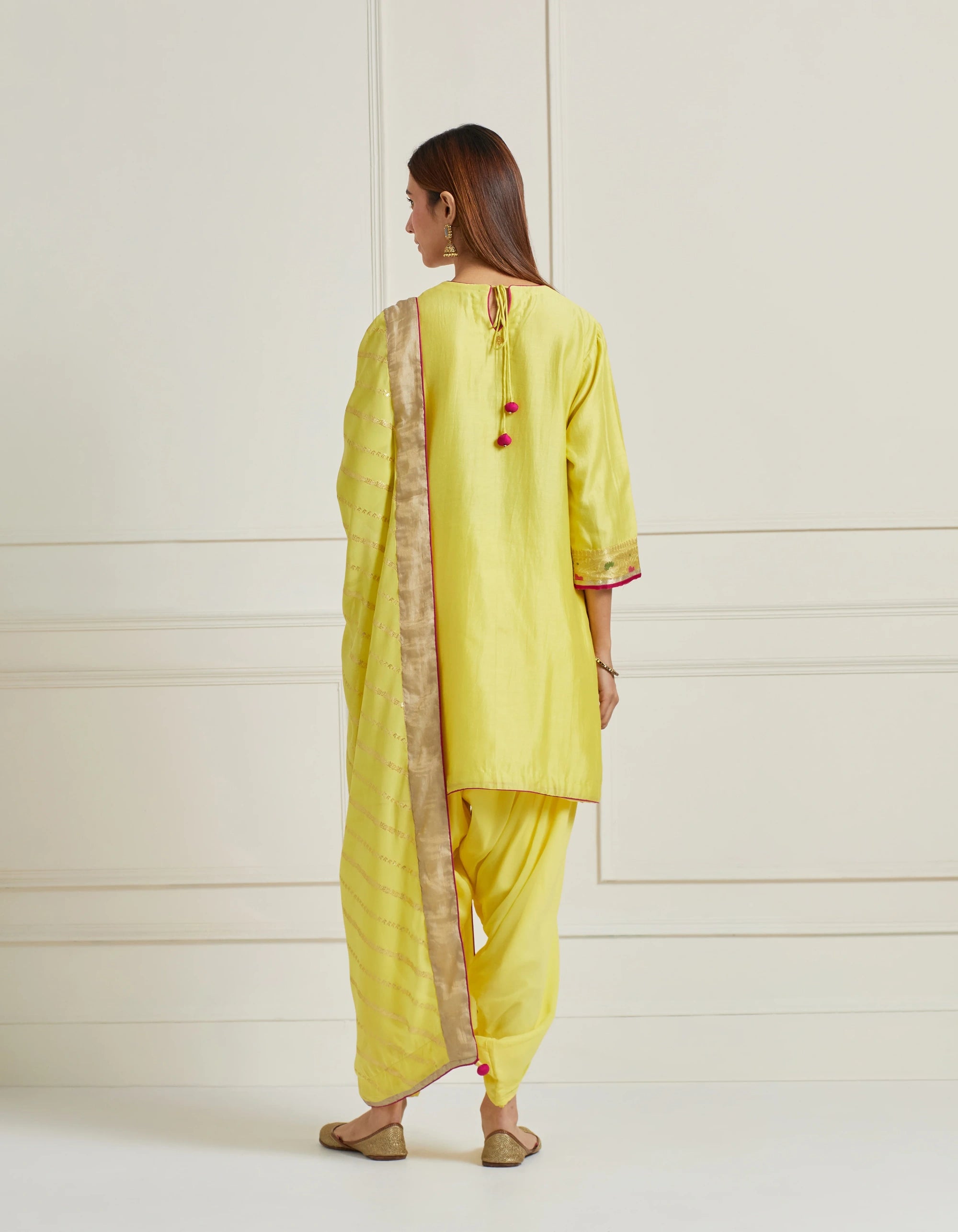 Kurta/ Dhoti Pant And Duppata Set