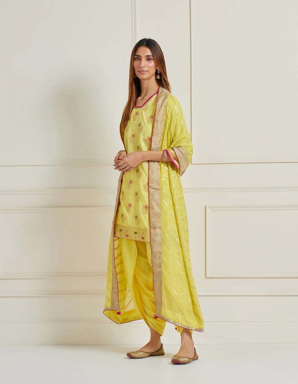 Kurta/ Dhoti Pant And Duppata Set