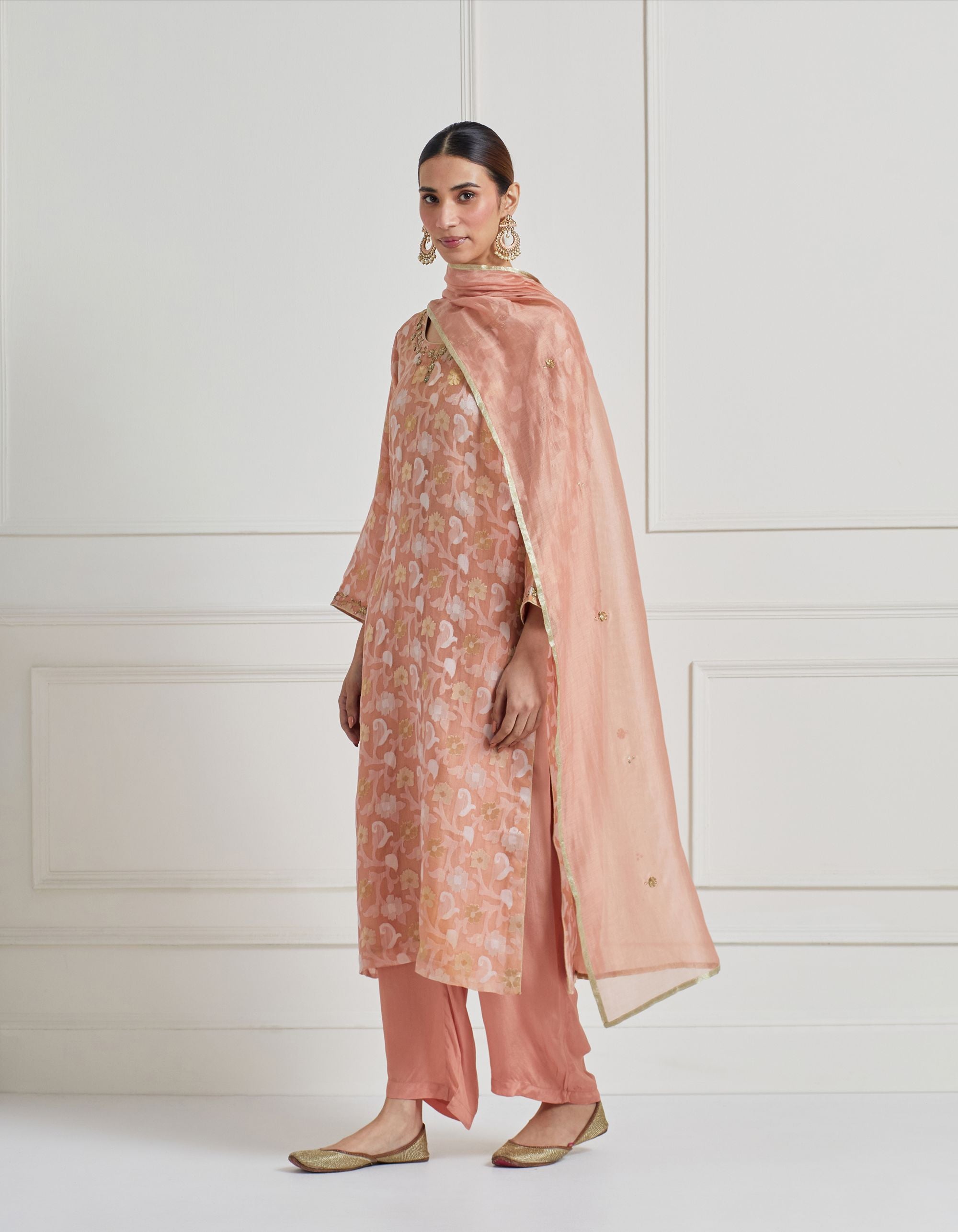 Dull Rose Vintage Banarasi Cutwork Kurta Set