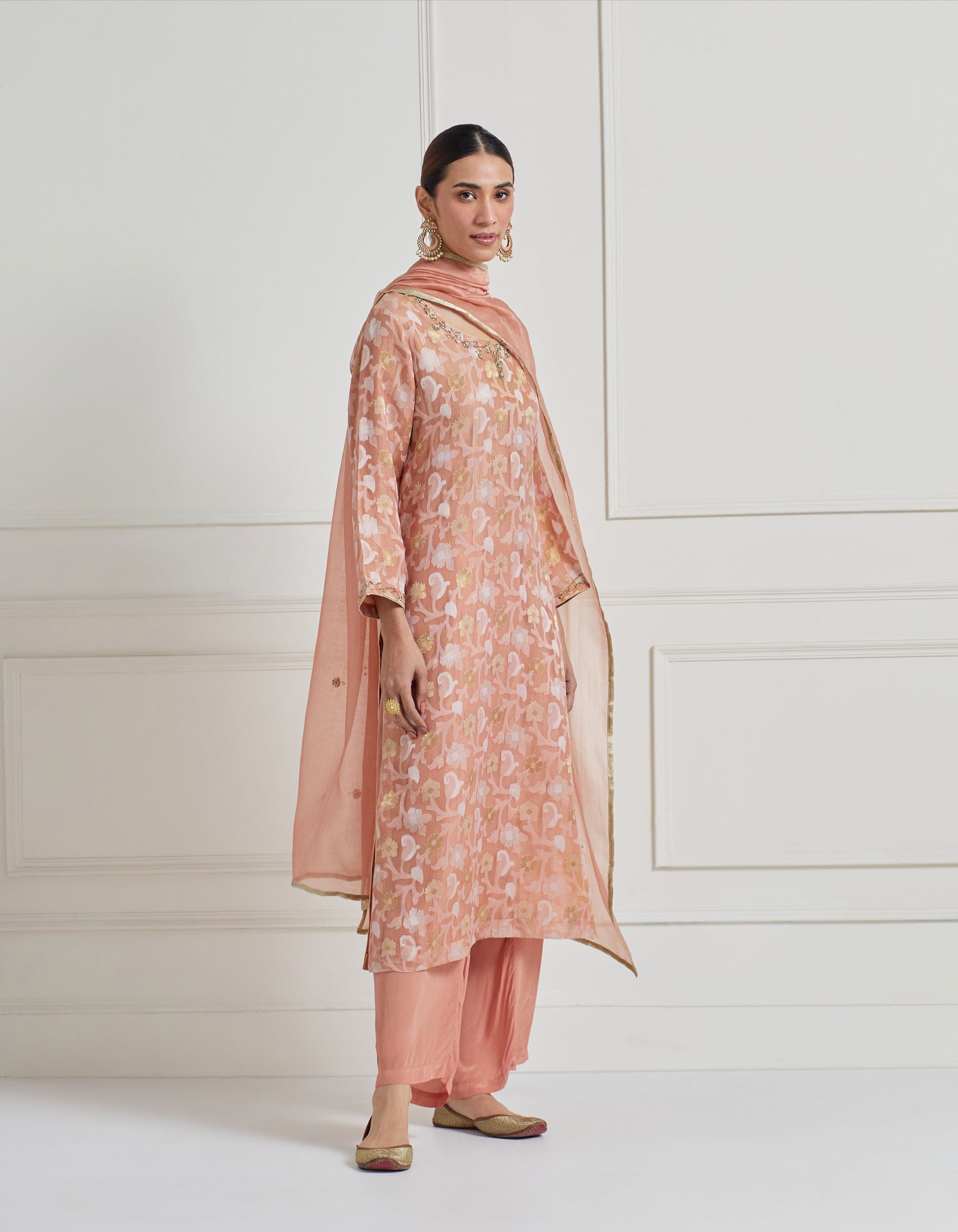 Dull Rose Vintage Banarasi Cutwork Kurta Set