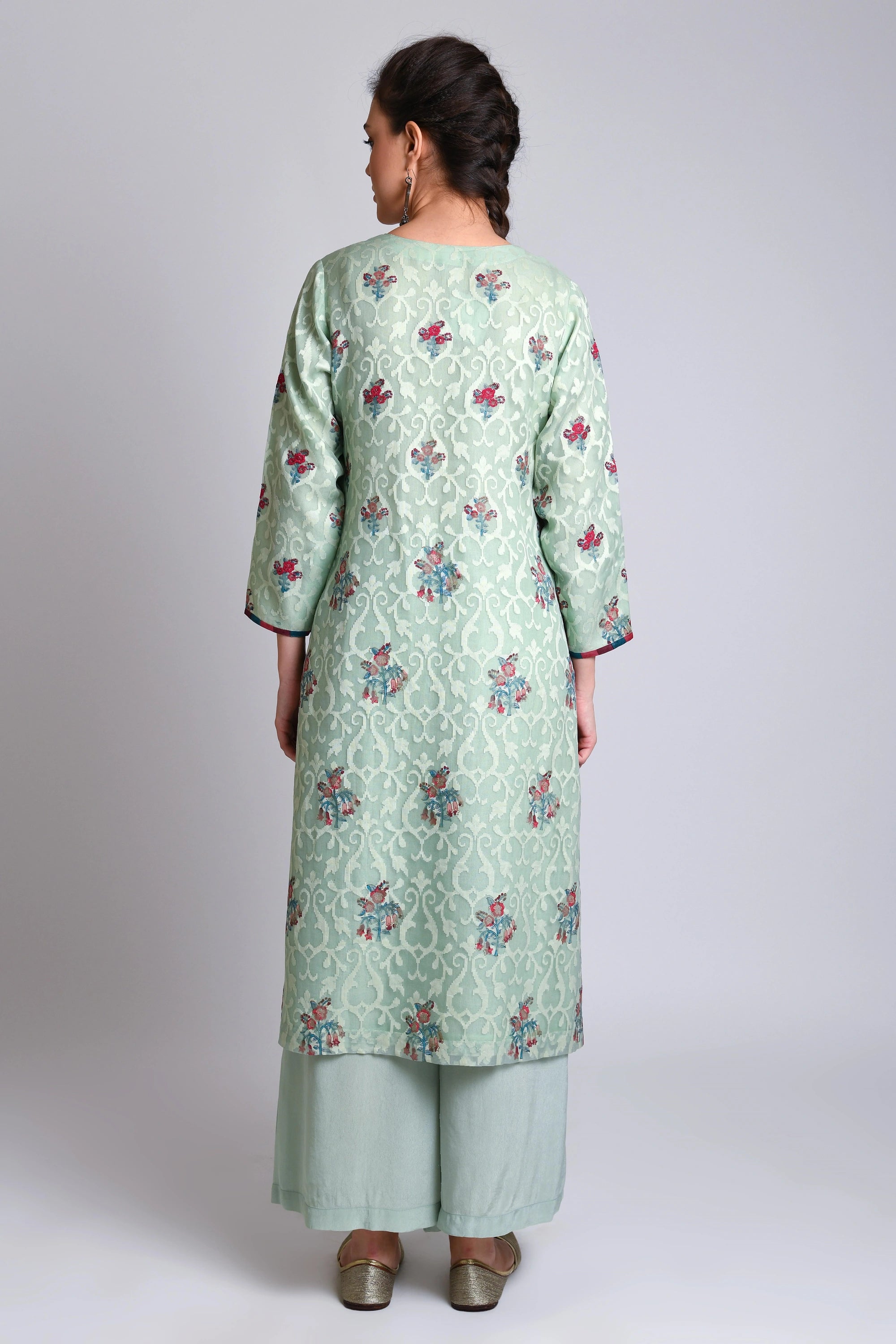 Straight Kurta With Slit-Round Neck