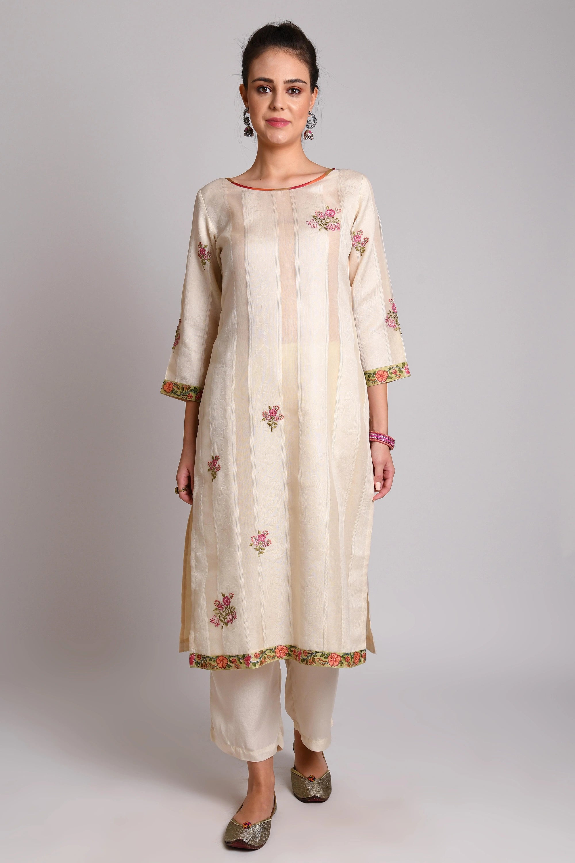 Straight Kurta With Boat Neck