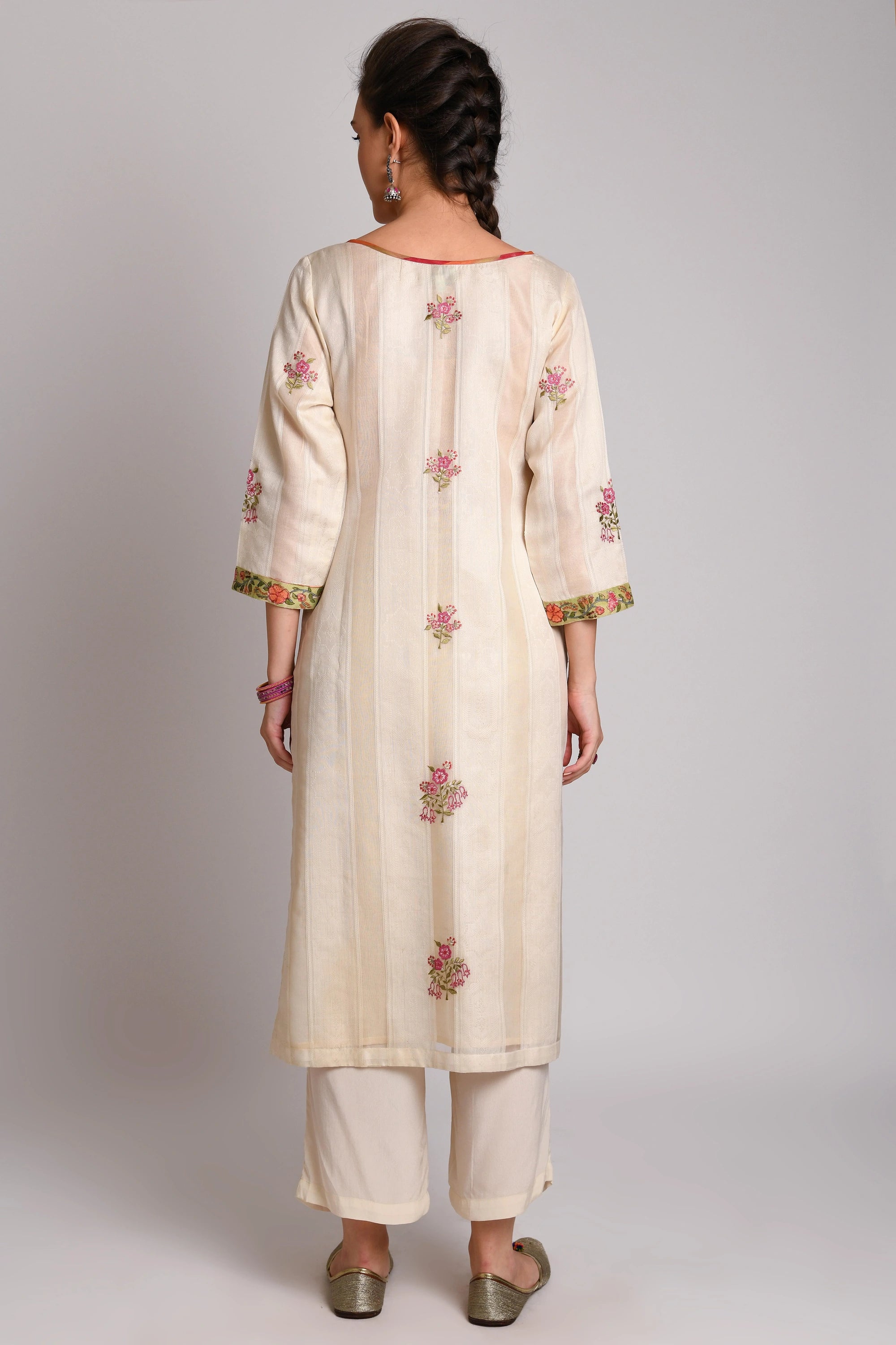 Straight Kurta With Boat Neck